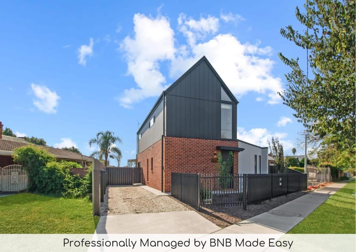 Villa Urban Barn - Stylish, Family Friendly Wagga Wagga Exterior foto