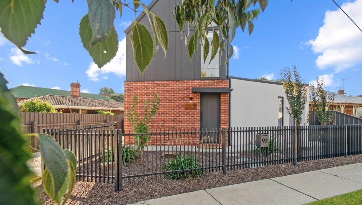 Villa Urban Barn - Stylish, Family Friendly Wagga Wagga Exterior foto